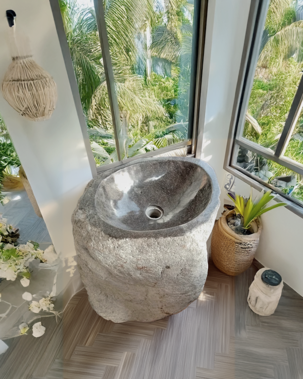 Pedestal River Stone Sink