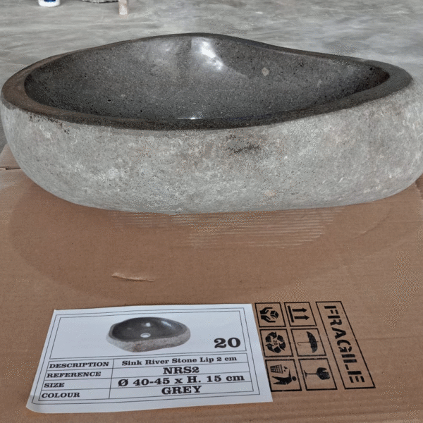 Natural River Stone Lip N°20 – 15 to 18 in