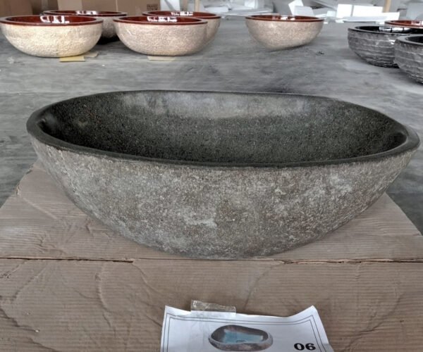 Natural River Stone Lip N°06 – 19 to 22 in - Image 3