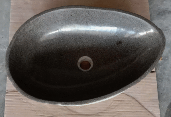 Natural River Stone Lip N°09 – 19 to 22 in - Image 2