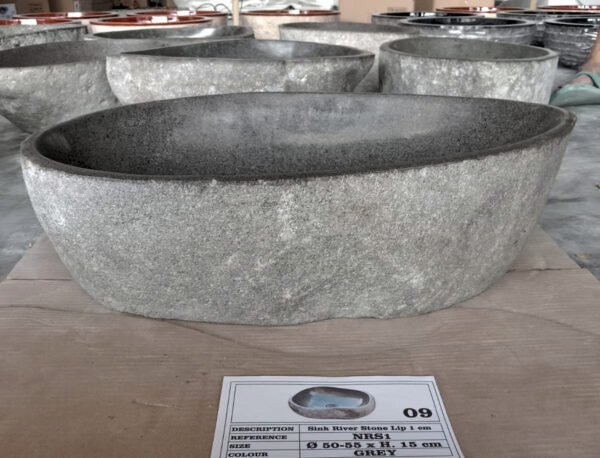 Natural River Stone Lip N°09 – 19 to 22 in - Image 3