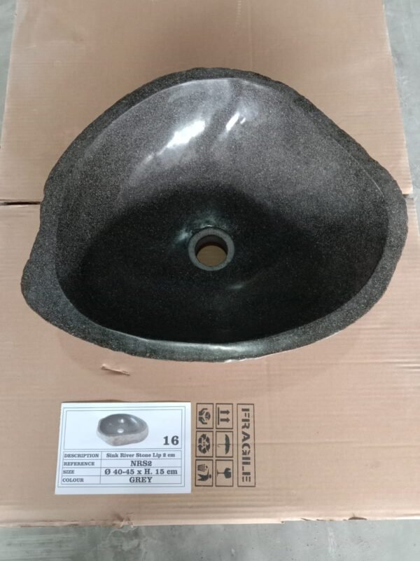 Natural River Stone Lip N°16 – 15 to 18 in - Image 2