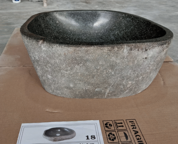 Natural River Stone Lip N°18 – 15 to 18 in