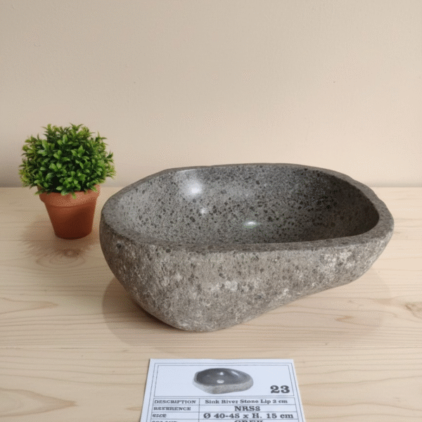 Natural River Stone Lip N°23 – 15 to 18 in